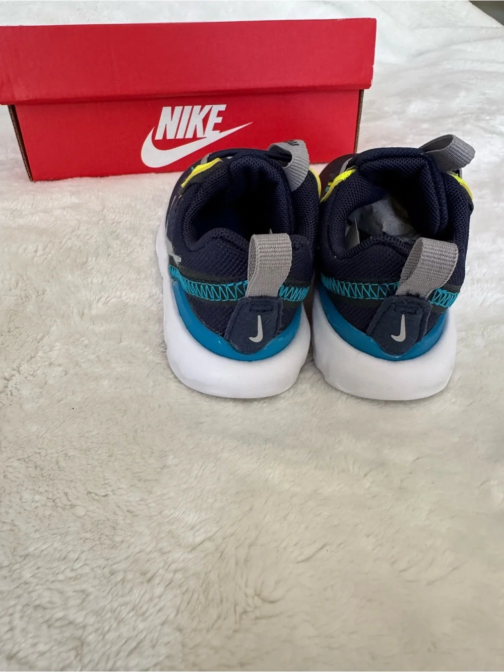 NWB Nike Element 55 (TD) Sneakers